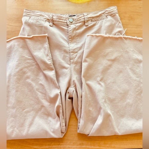 BDG High-waisted Crop Stretch Jeans - Picture 4 of 9